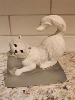 Franklin Mint Porcelain Artic Pup Mounted On A Frosted Glass Iceberg